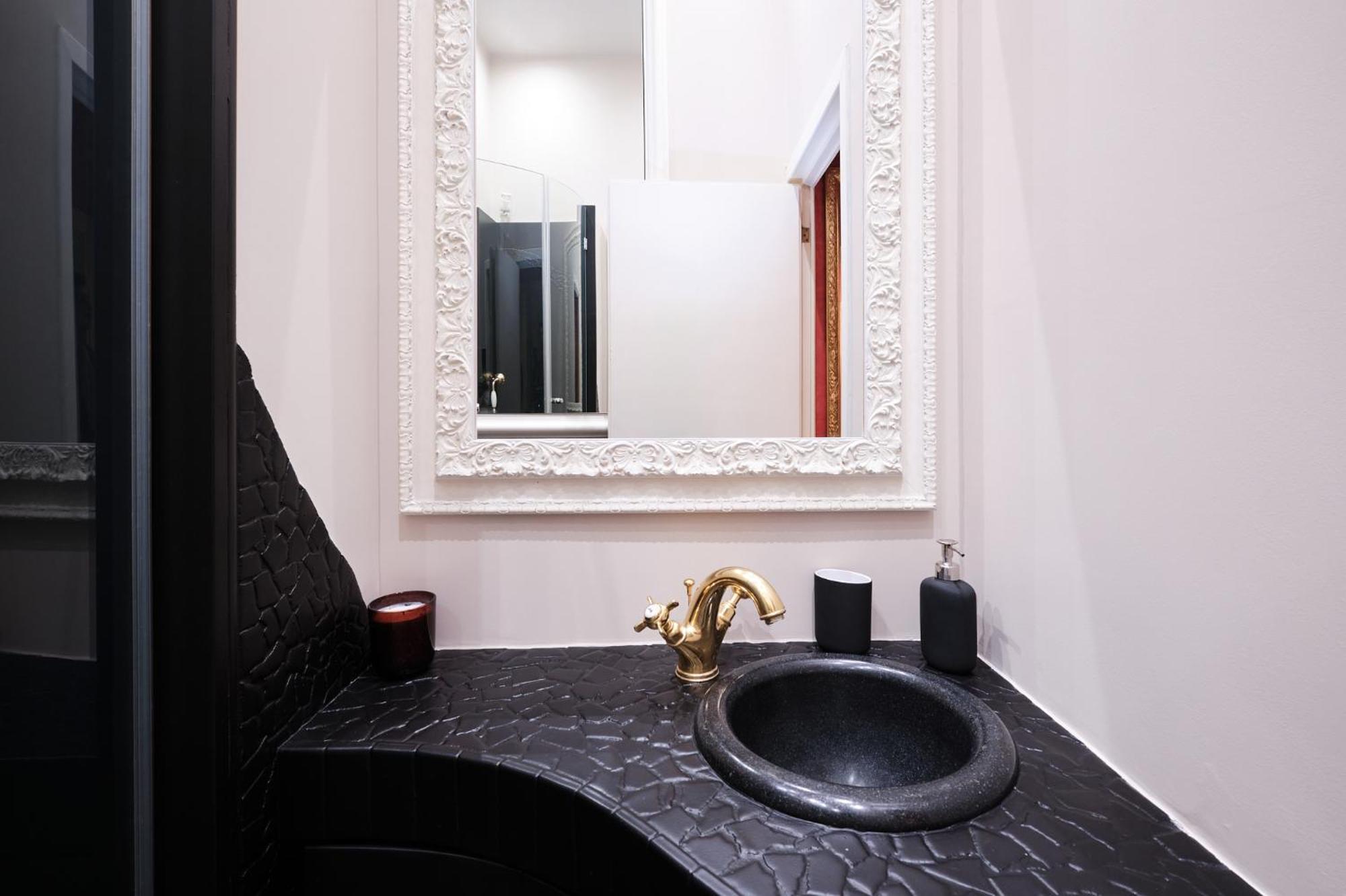 Luxury In Piazza Di Spagna Lägenhet