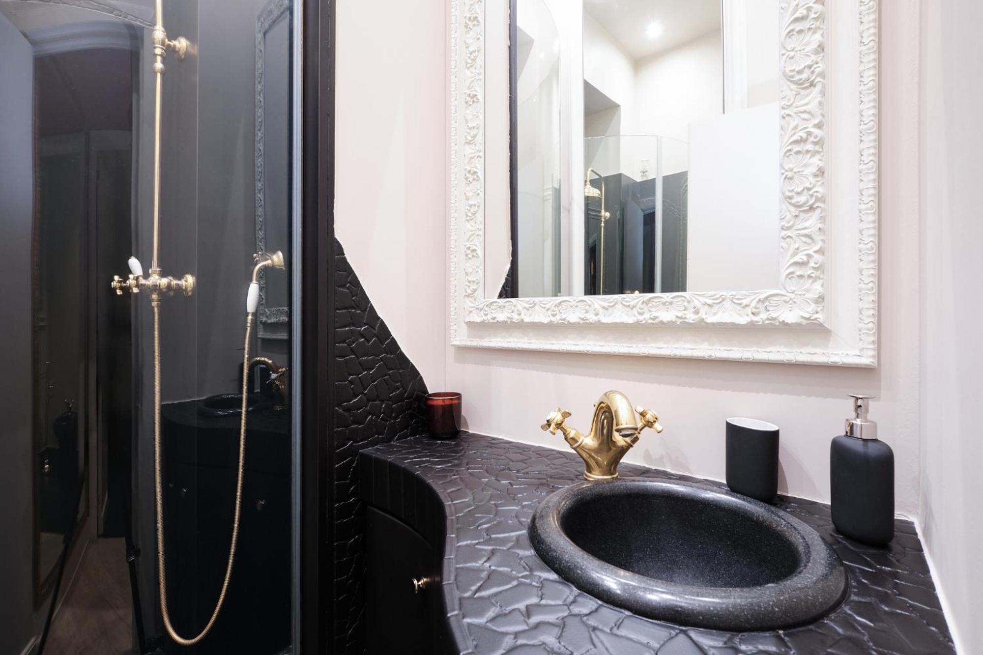 Luxury In Piazza Di Spagna Lägenhet
